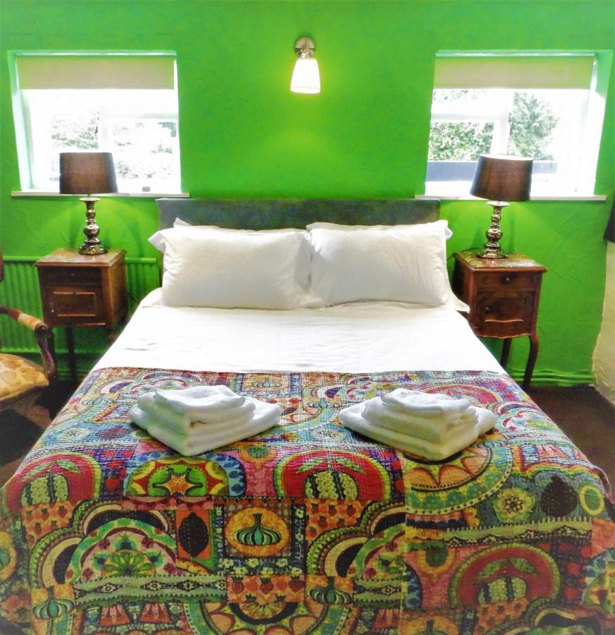 The Lion Hotel Уелшпул Екстериор снимка