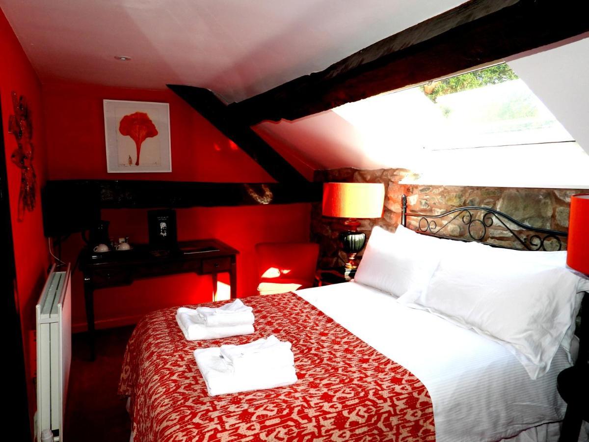 The Lion Hotel Уелшпул Екстериор снимка